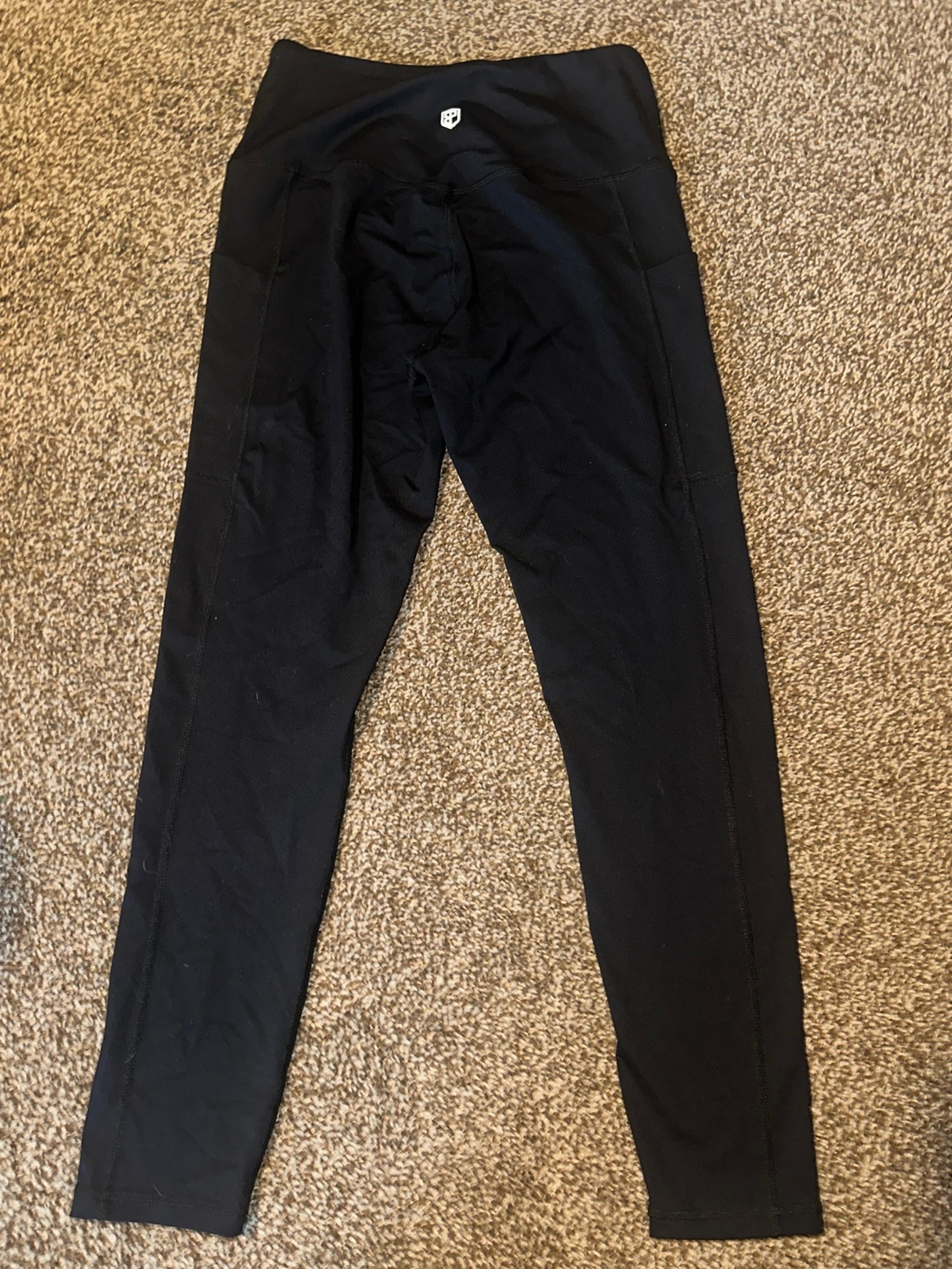 Born Primitive Women’s Cropped Leggings Size M EUC