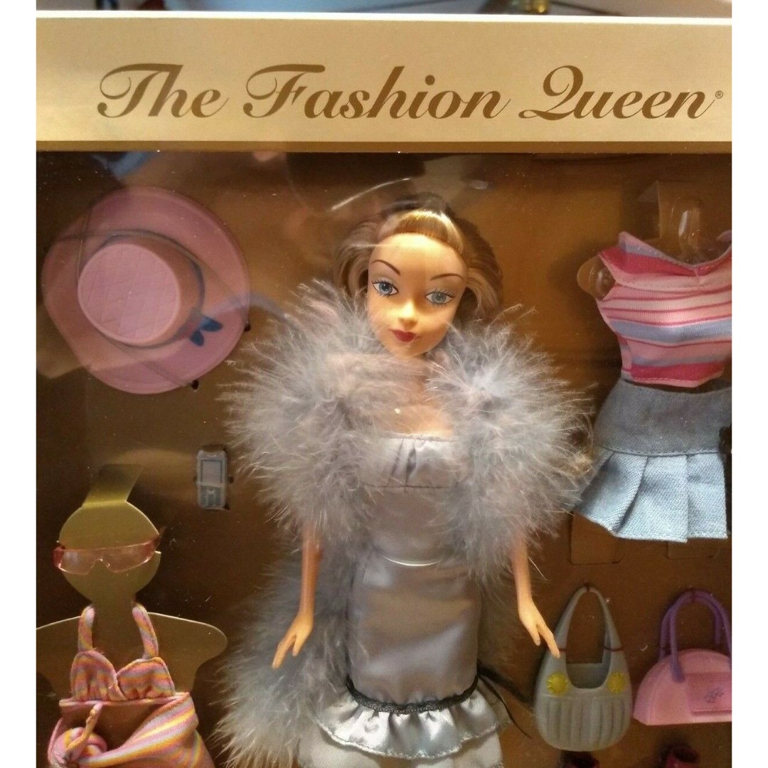 Vintage Sporty Elli The Fashion Queen 11 1/2 Tall with Wardrobe