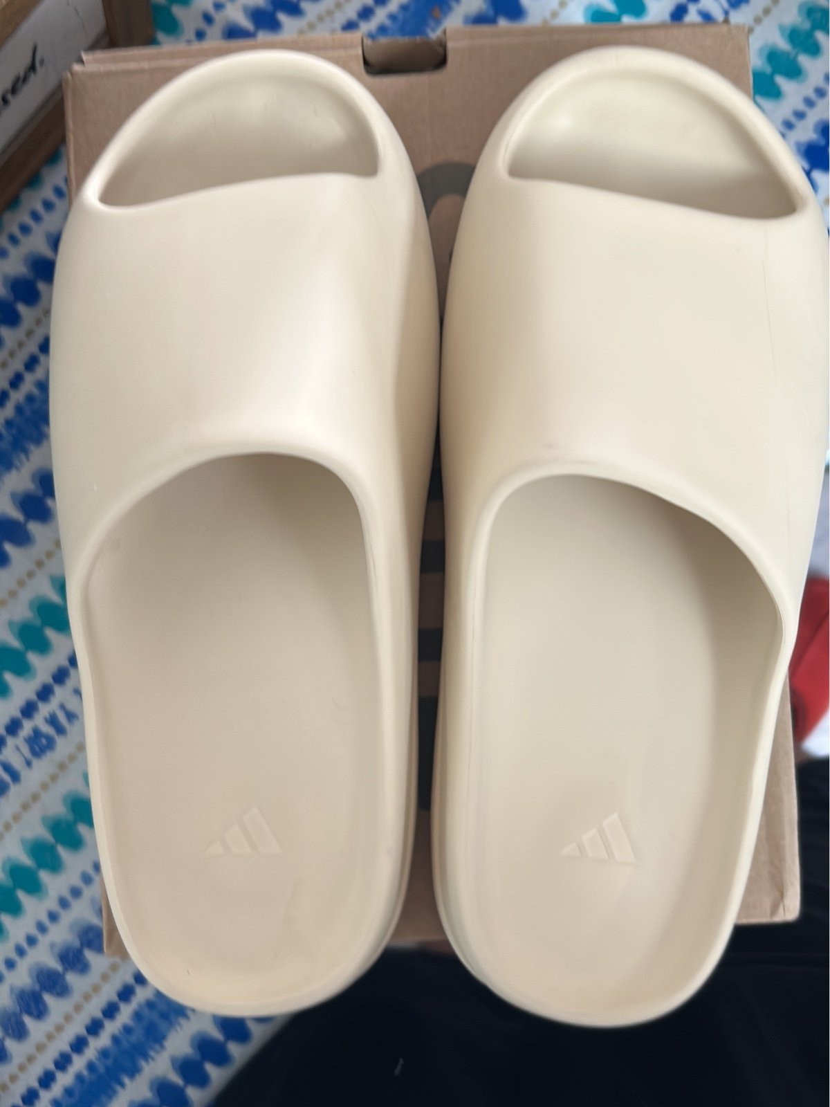 Yeezy slides size