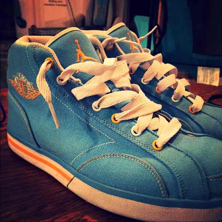Air Jordan golden state colorway