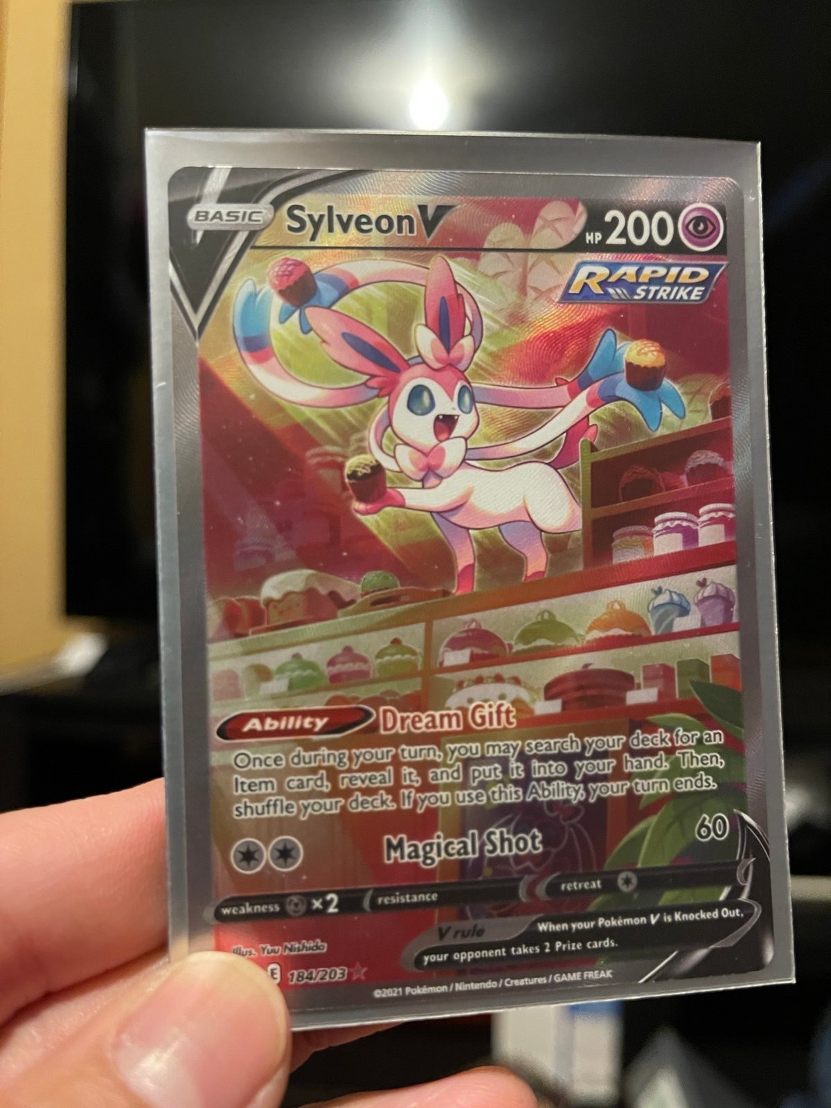 Pokemon TCG Sylveon V Alt Art Evolving Skies 184/203 Holo Ultra Rare Near Mint
