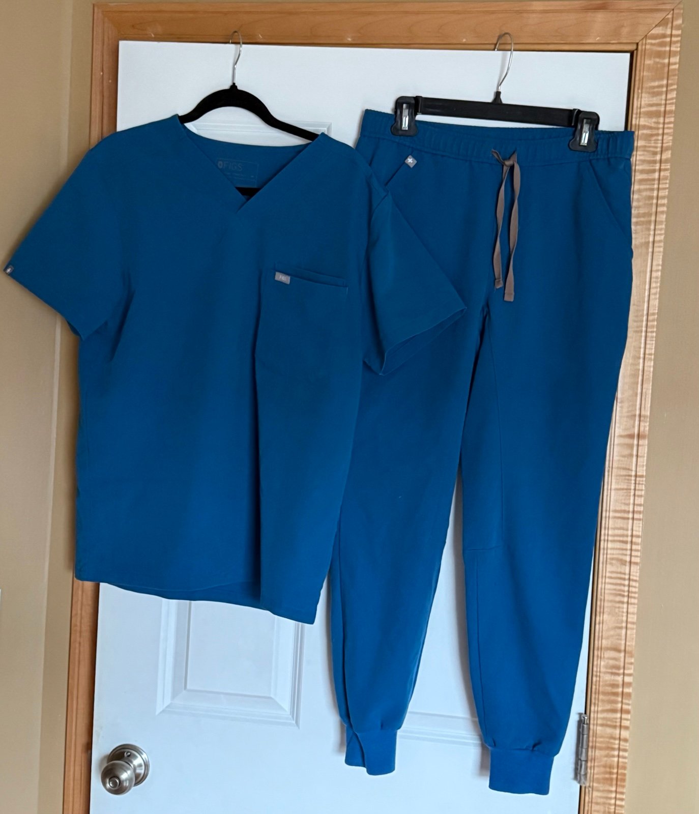 MENS FIGS SCRUBS SET ALPS BLUE MEDIUM SMALL LEON TANSEN NAVY ROYAL CEIL JOGGERS