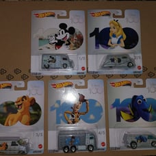 Hot wheels Disney premium set