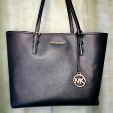 Like New Michael Kors Black Jet Set Travel Medium Tote Saffiano Leather