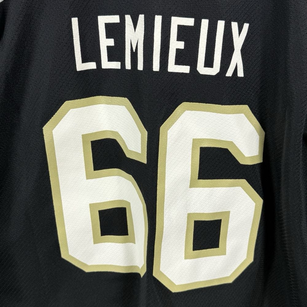 Mario Lemieux Pittsburgh Penguins CCM Mens XL Hockey Jersey Black & White Flaw