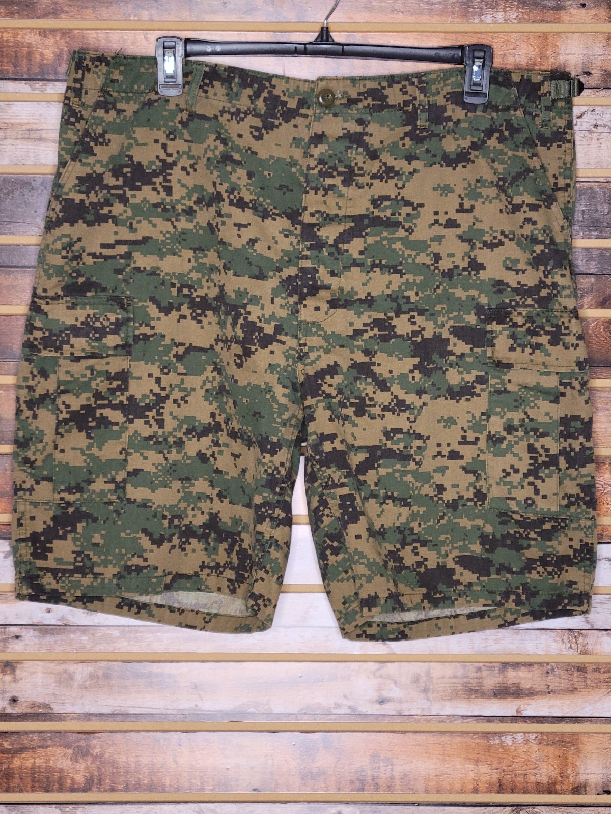 Military Issued Digital Camo Cargo Shorts XL 36-43 Waist