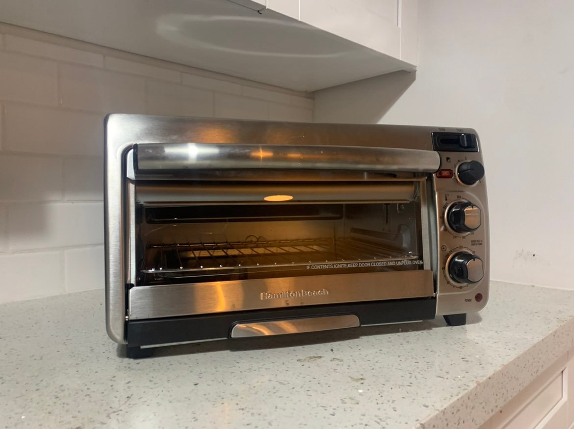 Countertop oven. Black and decker.