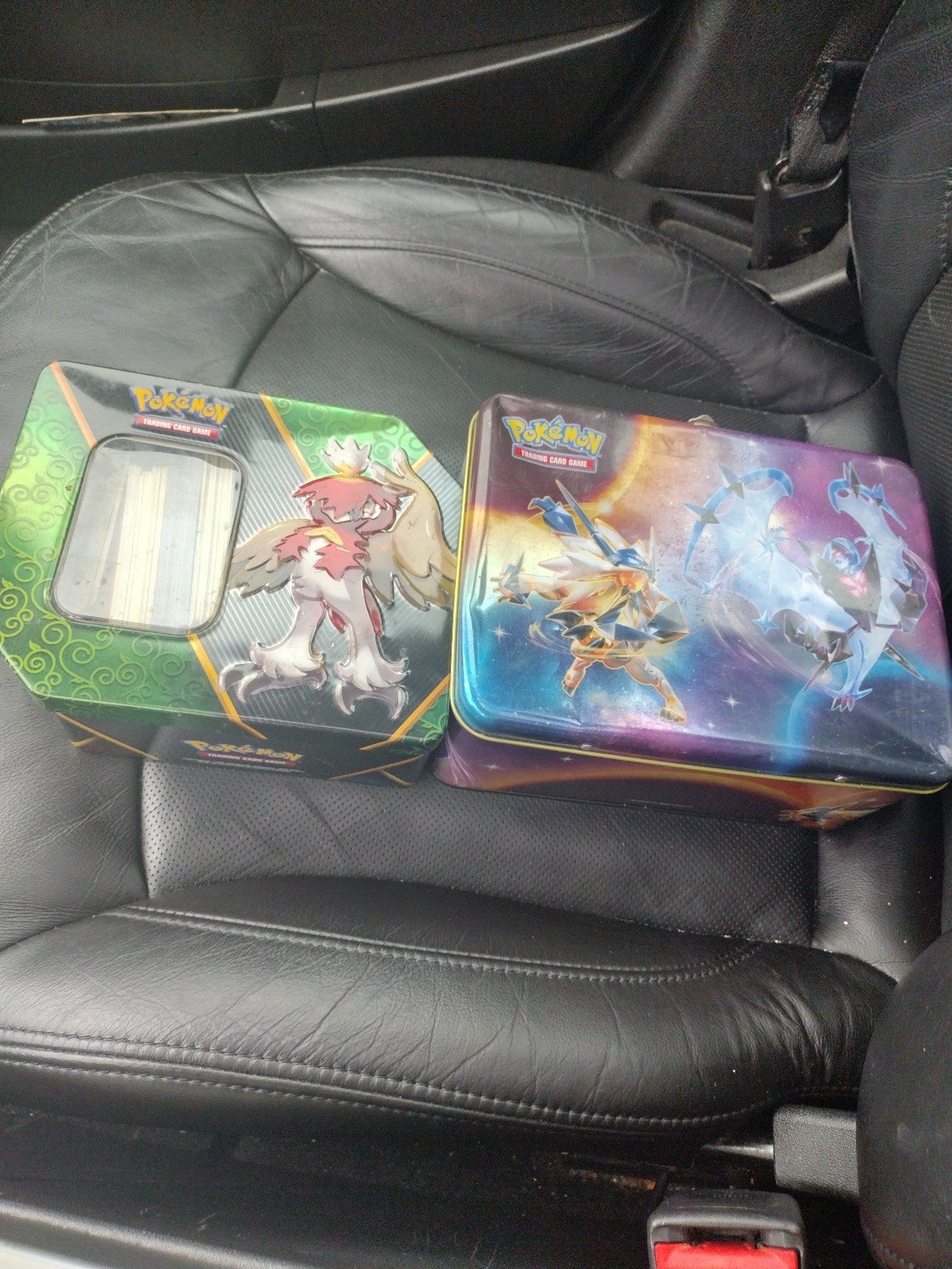 Pokemon lunchbox plus collector tin W/ cards