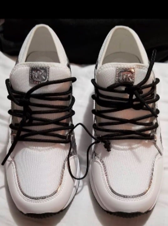 Michael Kors Size 8.5 Women Trainers