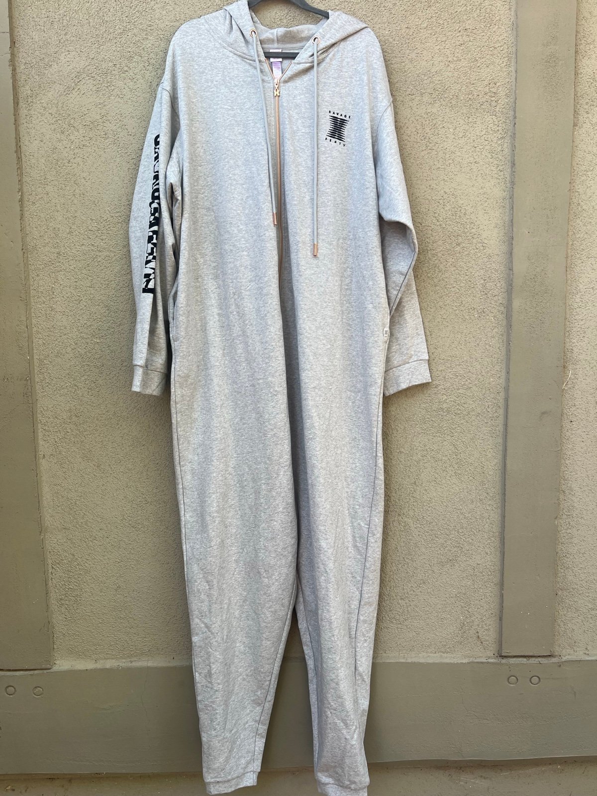 Savage x Fenty Forever Savage Showgirl Hooded Onesie Sold Out Womens Size 4x