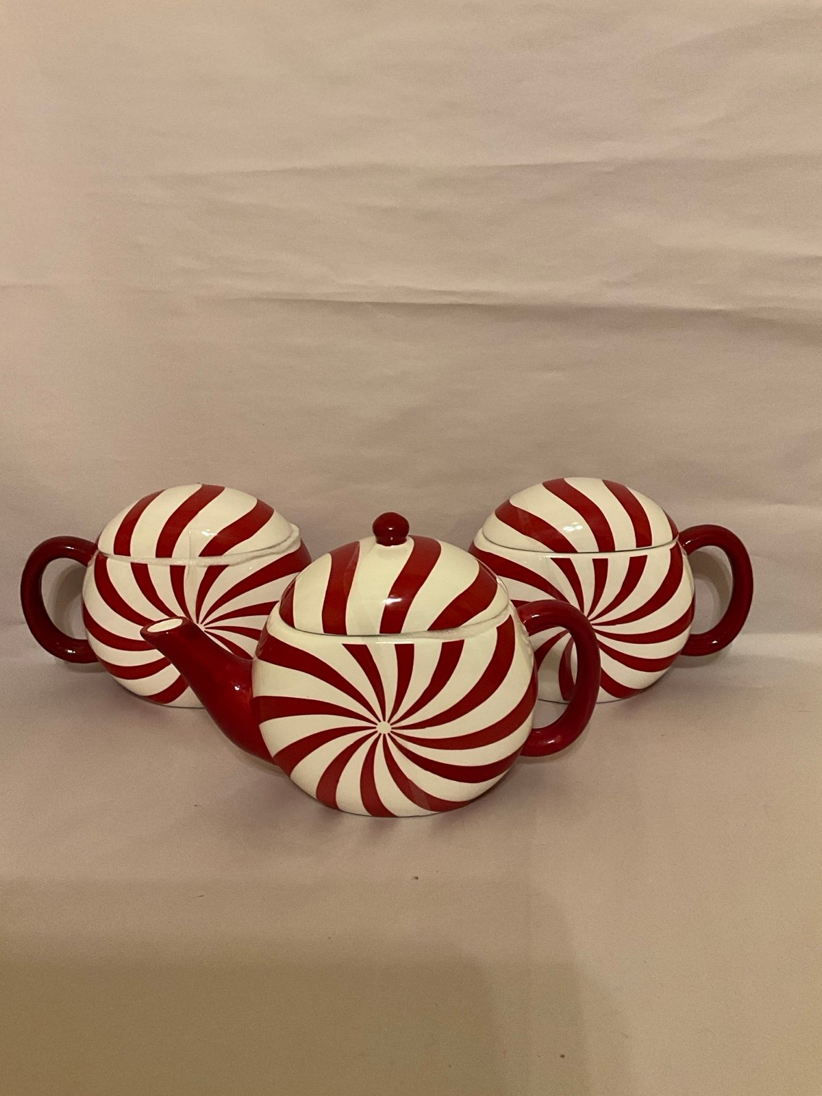 Christmas peppermint mugs and tea pot
