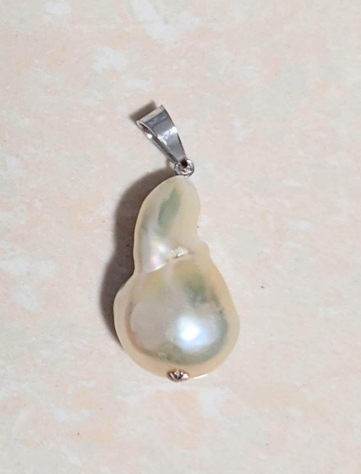 Baroque Pearl Pendant - Peach