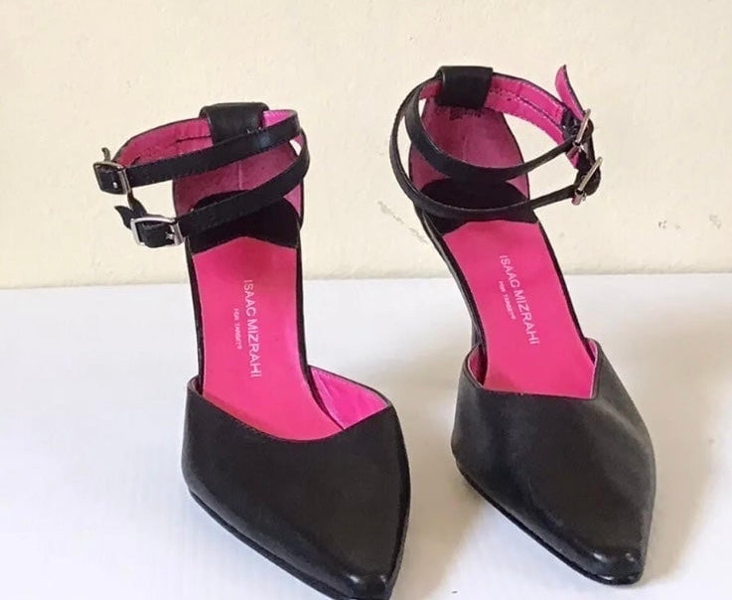 isaac mizrahi 3.5”heel anklestrap black real leather, pink inside suede size 7.5
