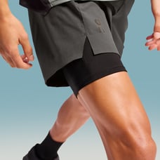On Men's Performance Hybrid Short Shadow Size L running shorts