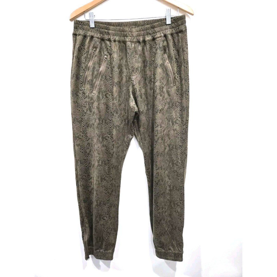 NWT Fate Snakeskin Jogger Pant Super Soft Sueded Fabric Green Zippers Large