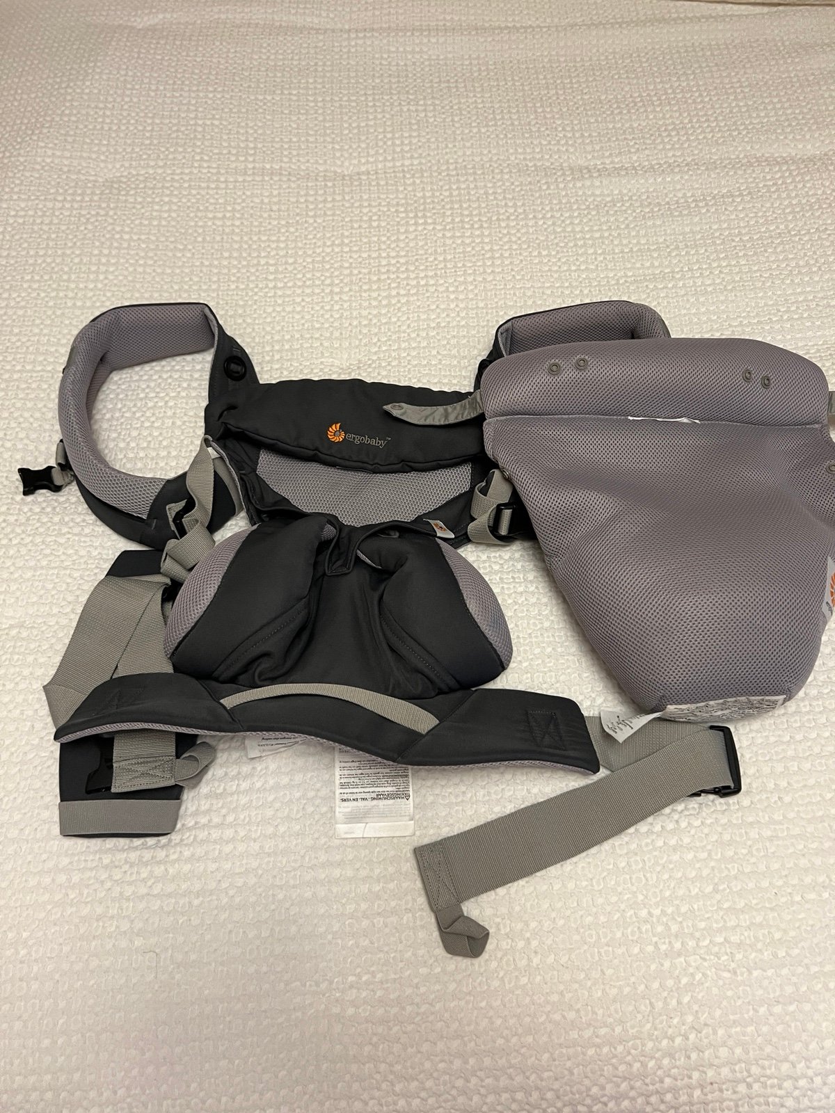 ERGObaby 360 cool air mesh w infant insert