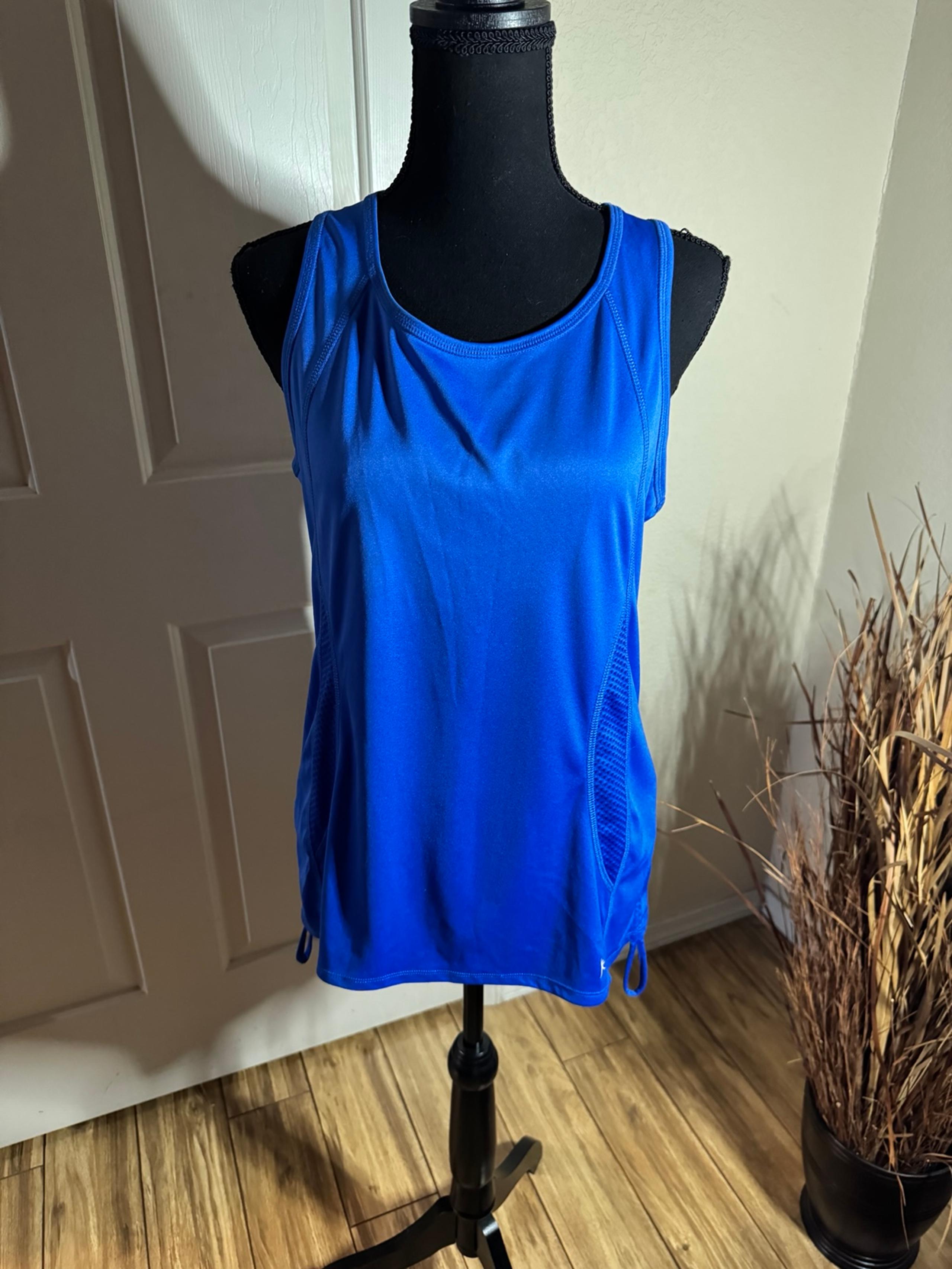 Danskin Now brand women's lightweight athletic top size large