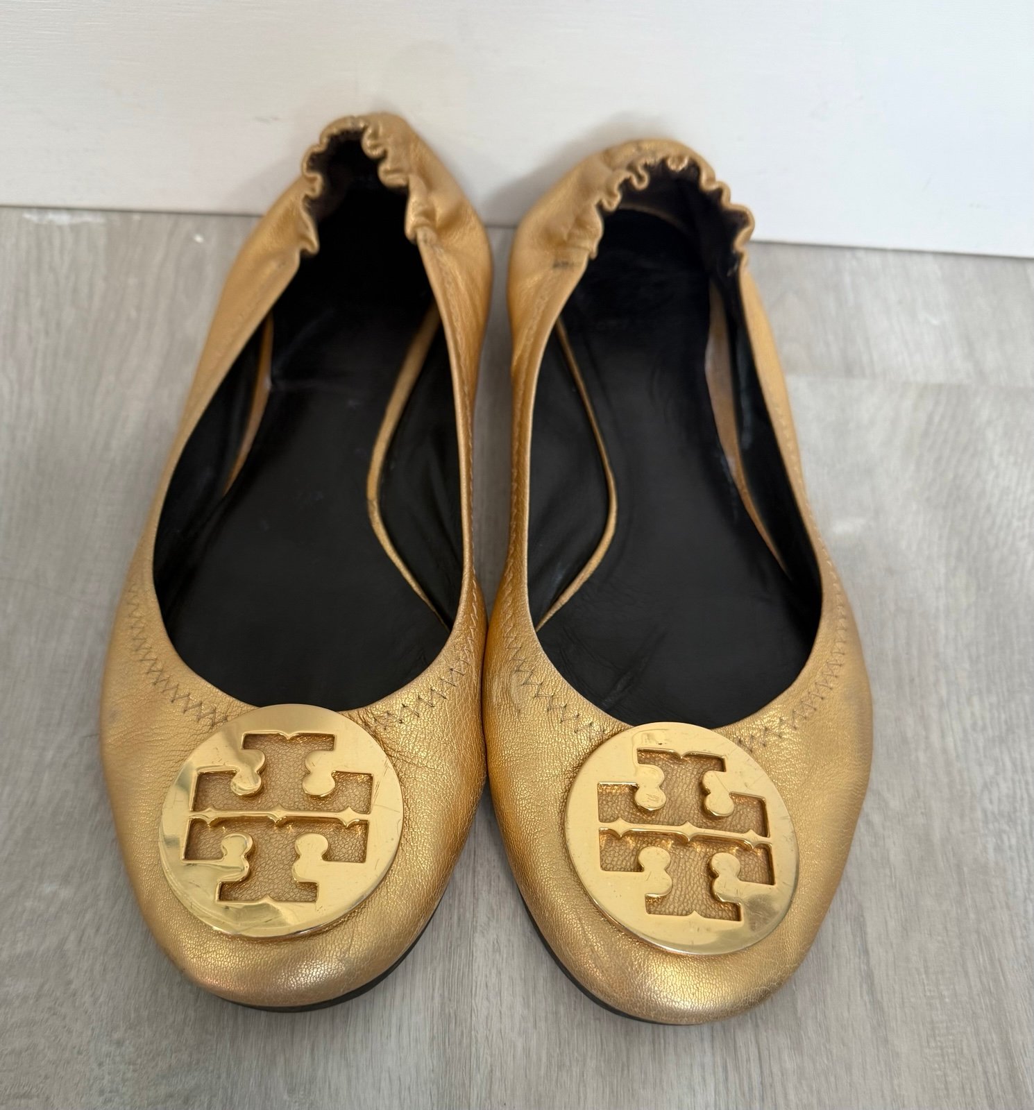 TORY BURCH Size 9.5 Reva Gold Distressed Leather Ballet Flat Metallic