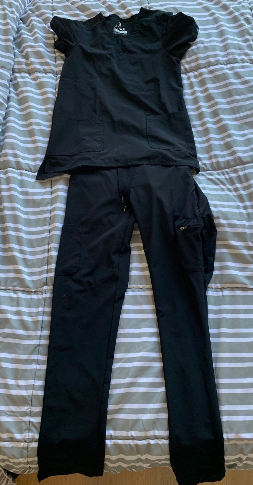 Adar Scrubs Sets of 3