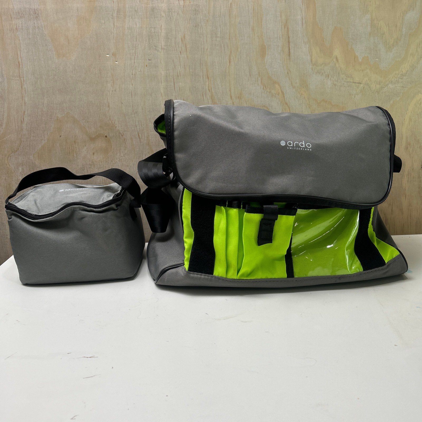 Ardo Calypso breast pump kit with carry bag New