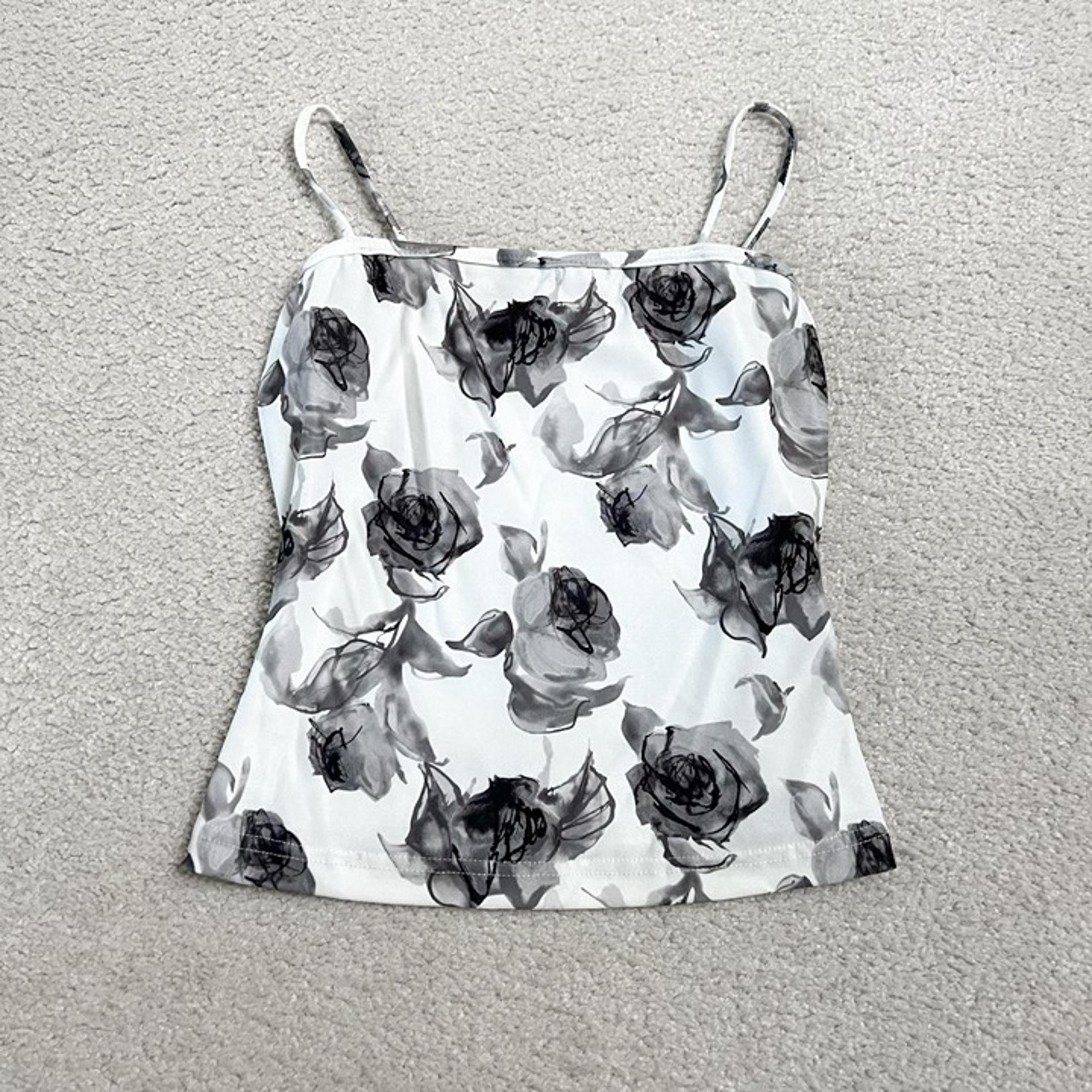 Vintage y2k XOXO white floral tank top