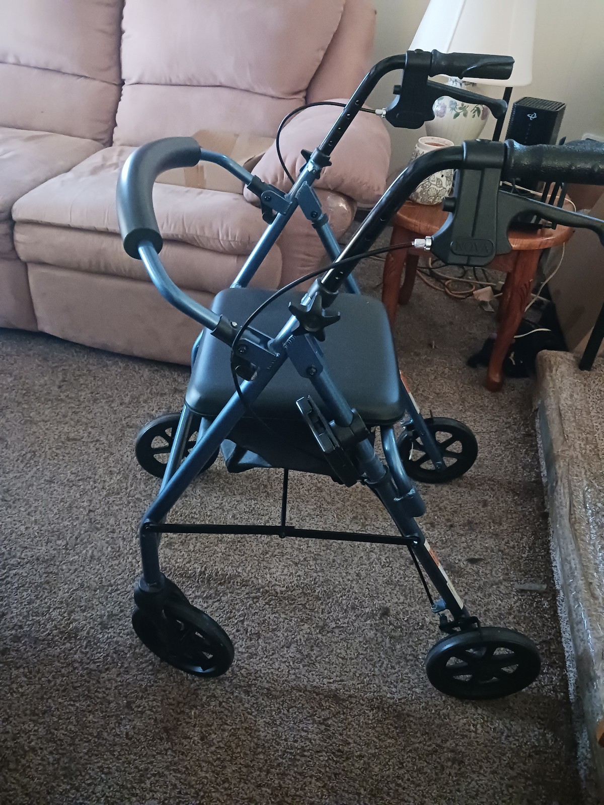 Nova 8 Rolling Walker