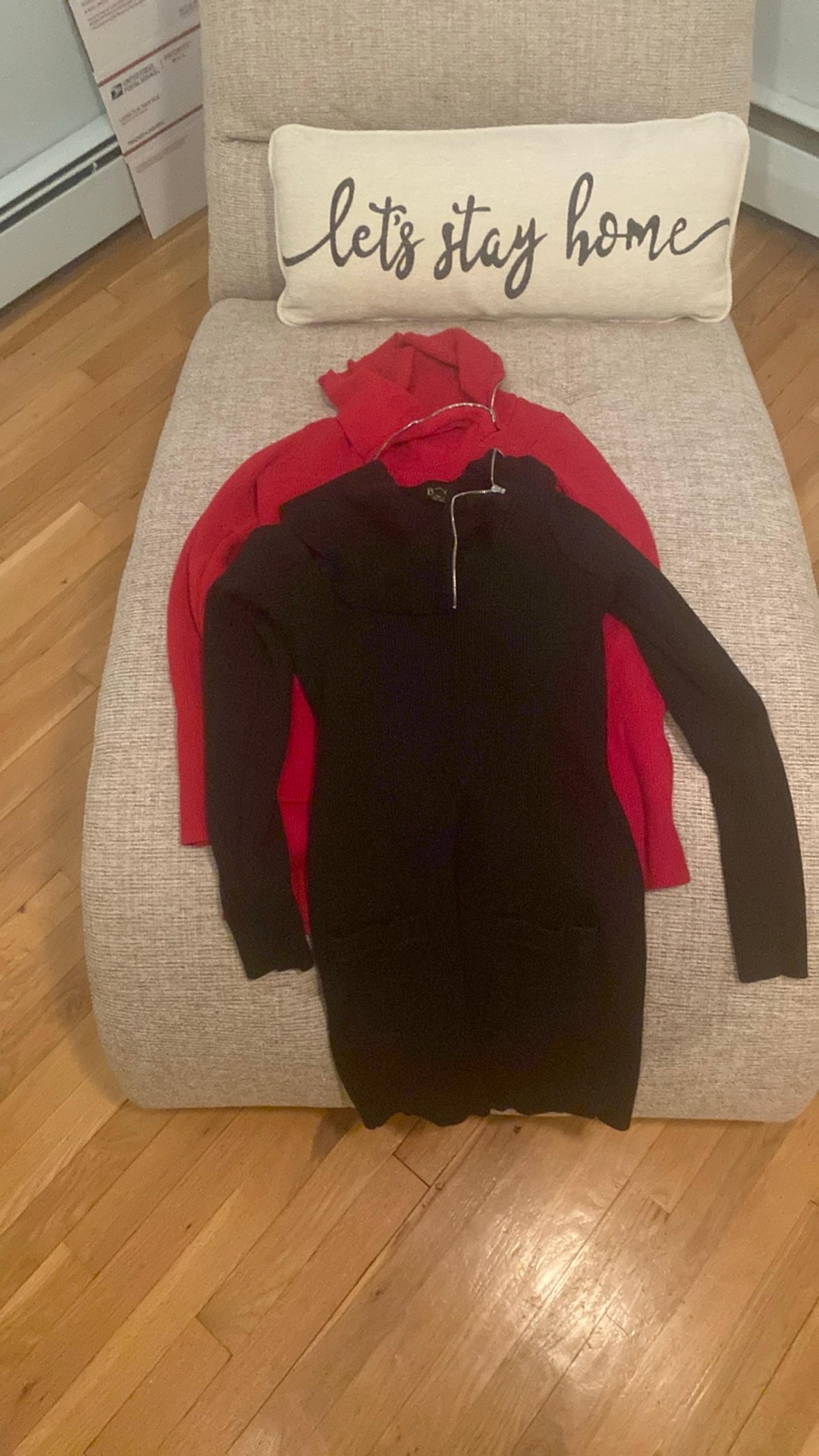 2 women’s large sweaters