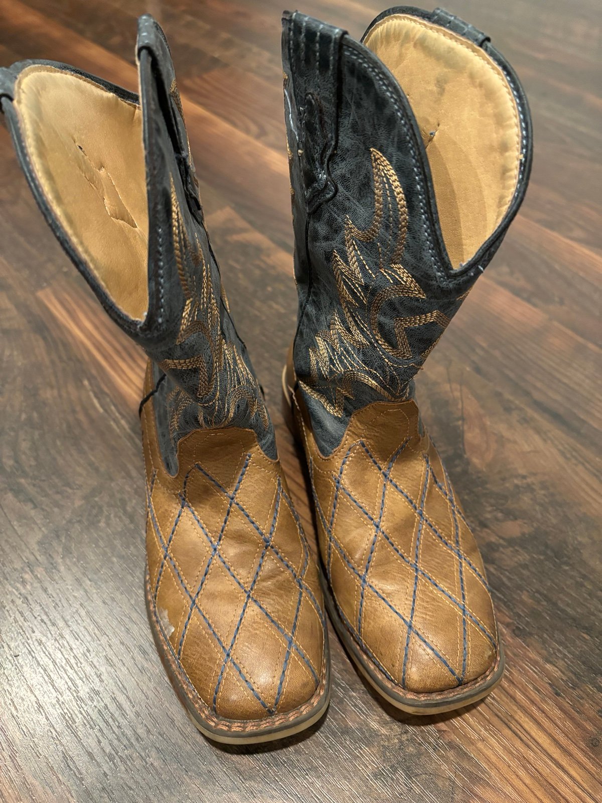 Girls cowgirl boots