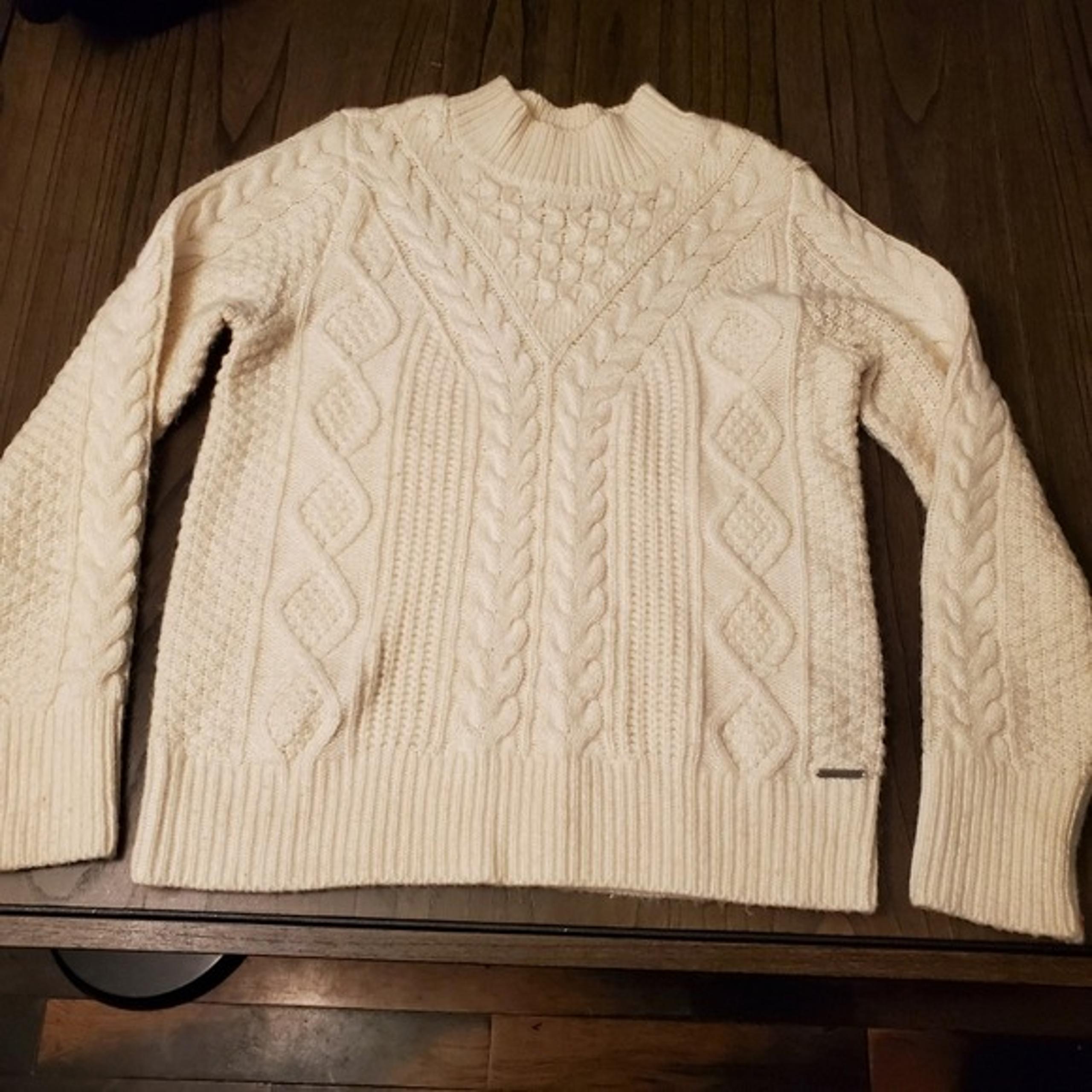 Abercrombie & Fitch cable knit mock neck