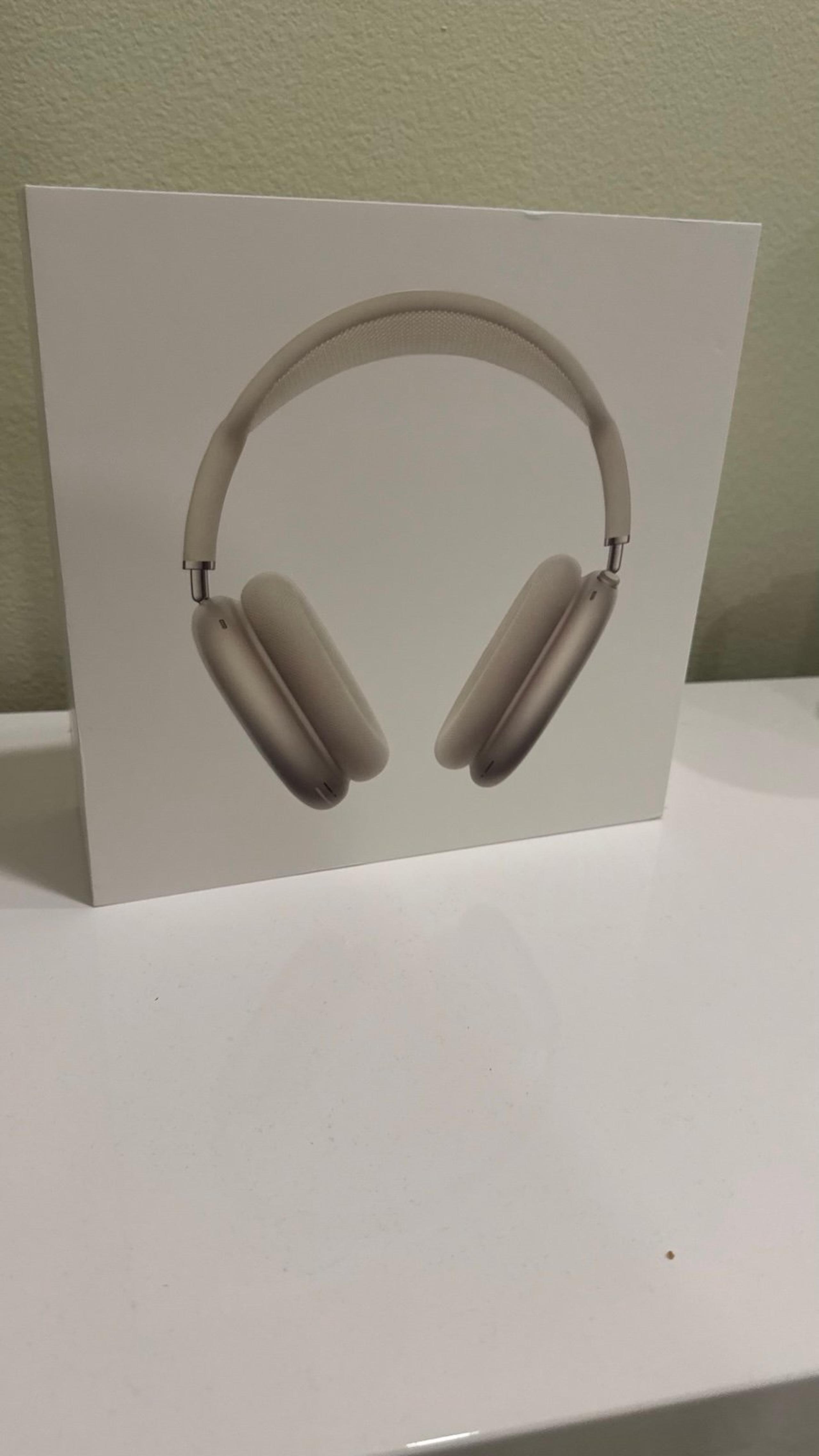 Brand New Apple AirPods Max (USB-C) – Starlight, Best Price!