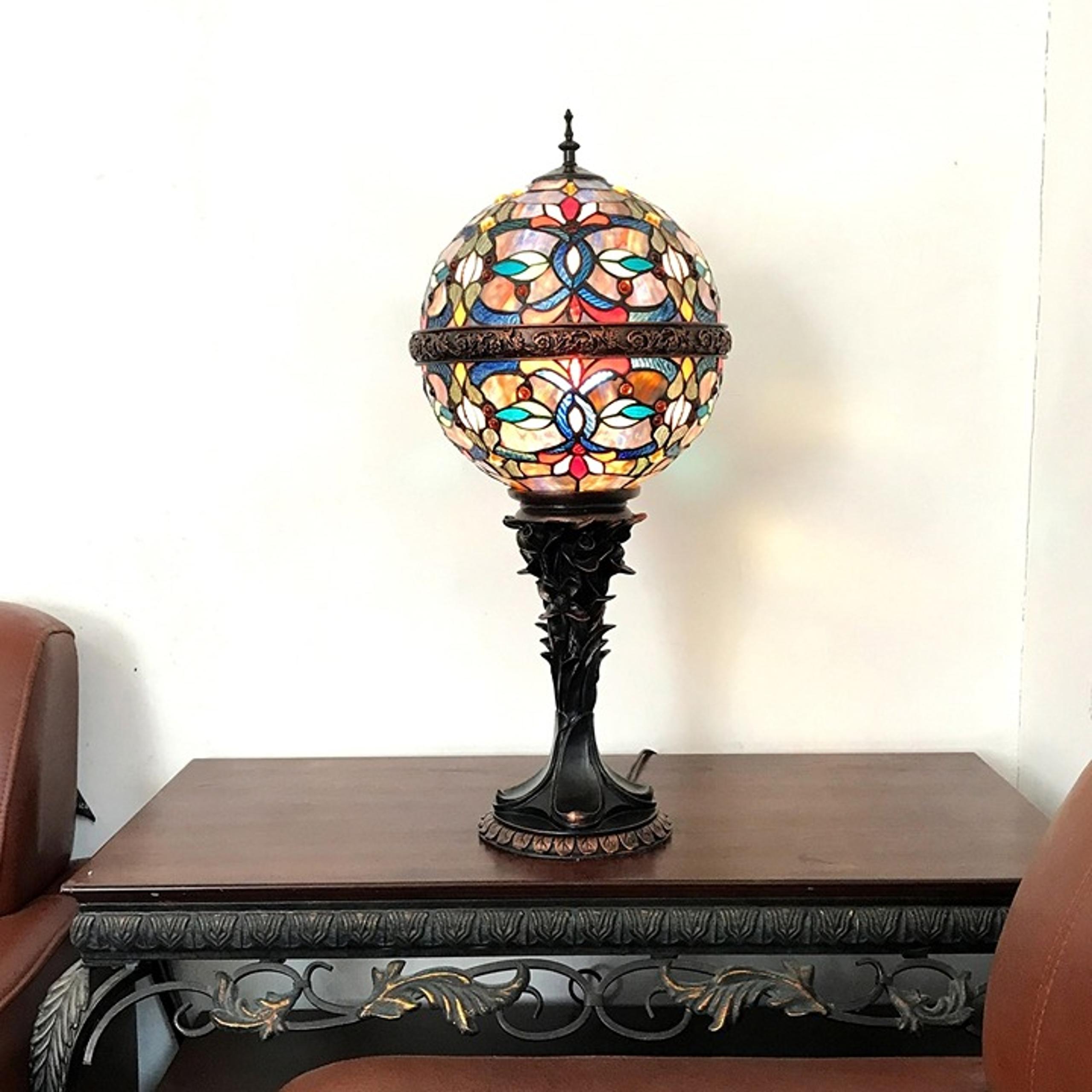 "CHARLIZE" Tiffany-style 1 Light Victorian Table Lamp