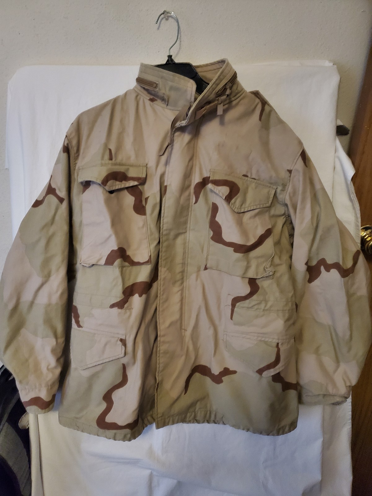 US Military M65 Cold Wearher Field Coat Desert Camouflage Size Medium Regular ha
