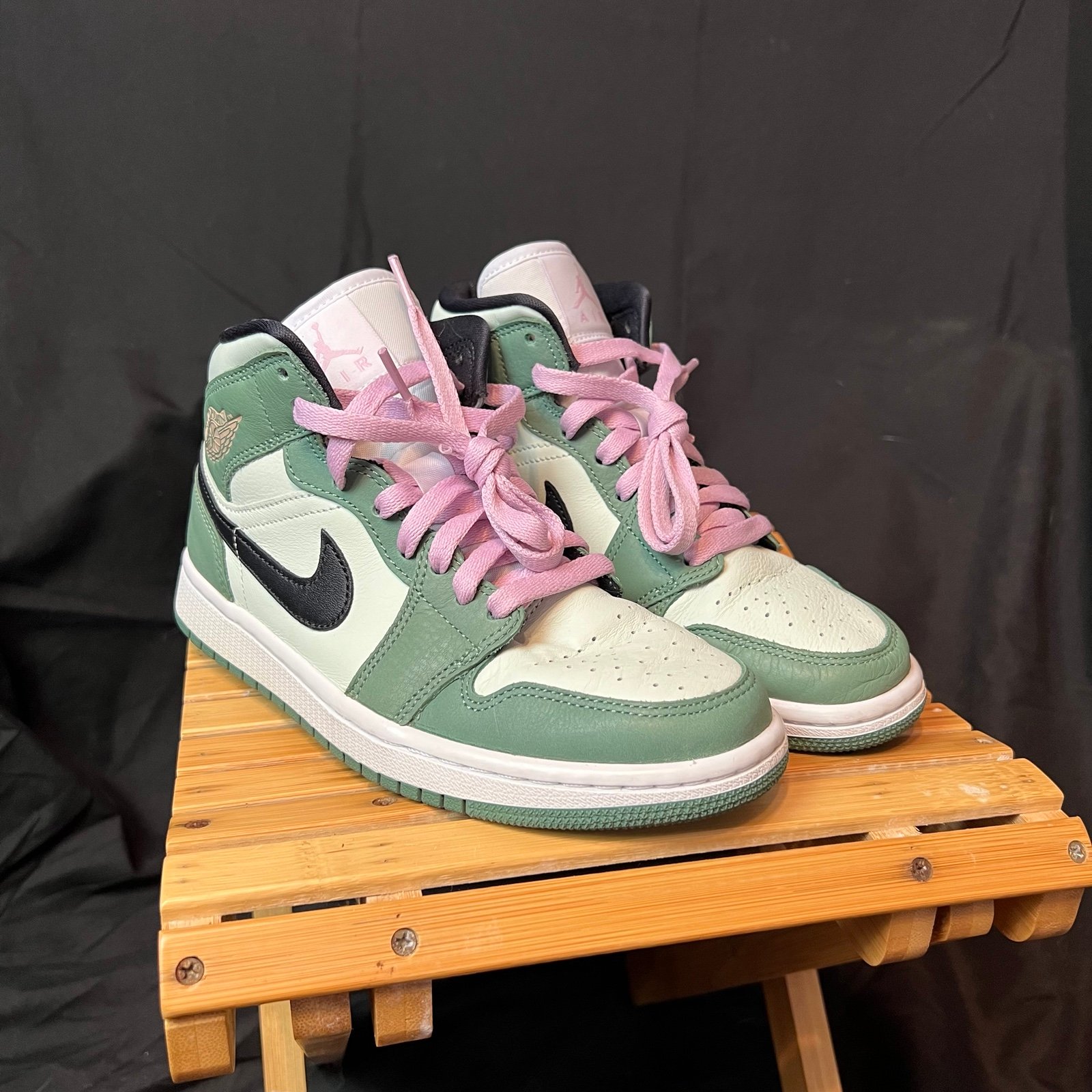Nike Air Jordan 1 Mid Dutch Green