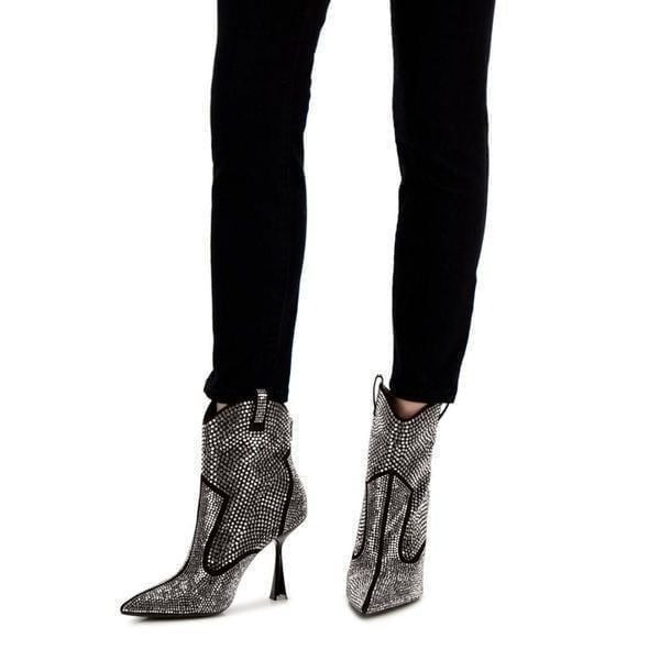 INC International Concepts® blends inspired tailoring with sparkling rhinestone