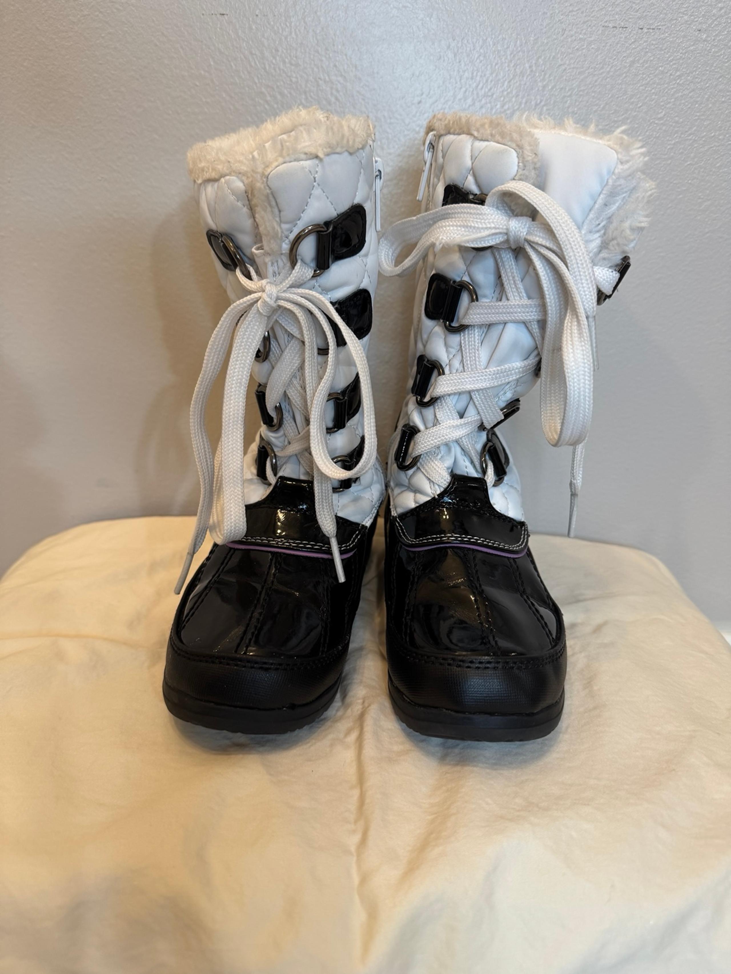 Girls sports rain/snow boots size 11