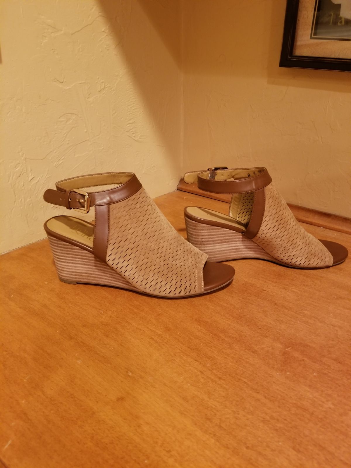 Franco Sarto Leather Wedge Sandals Size
