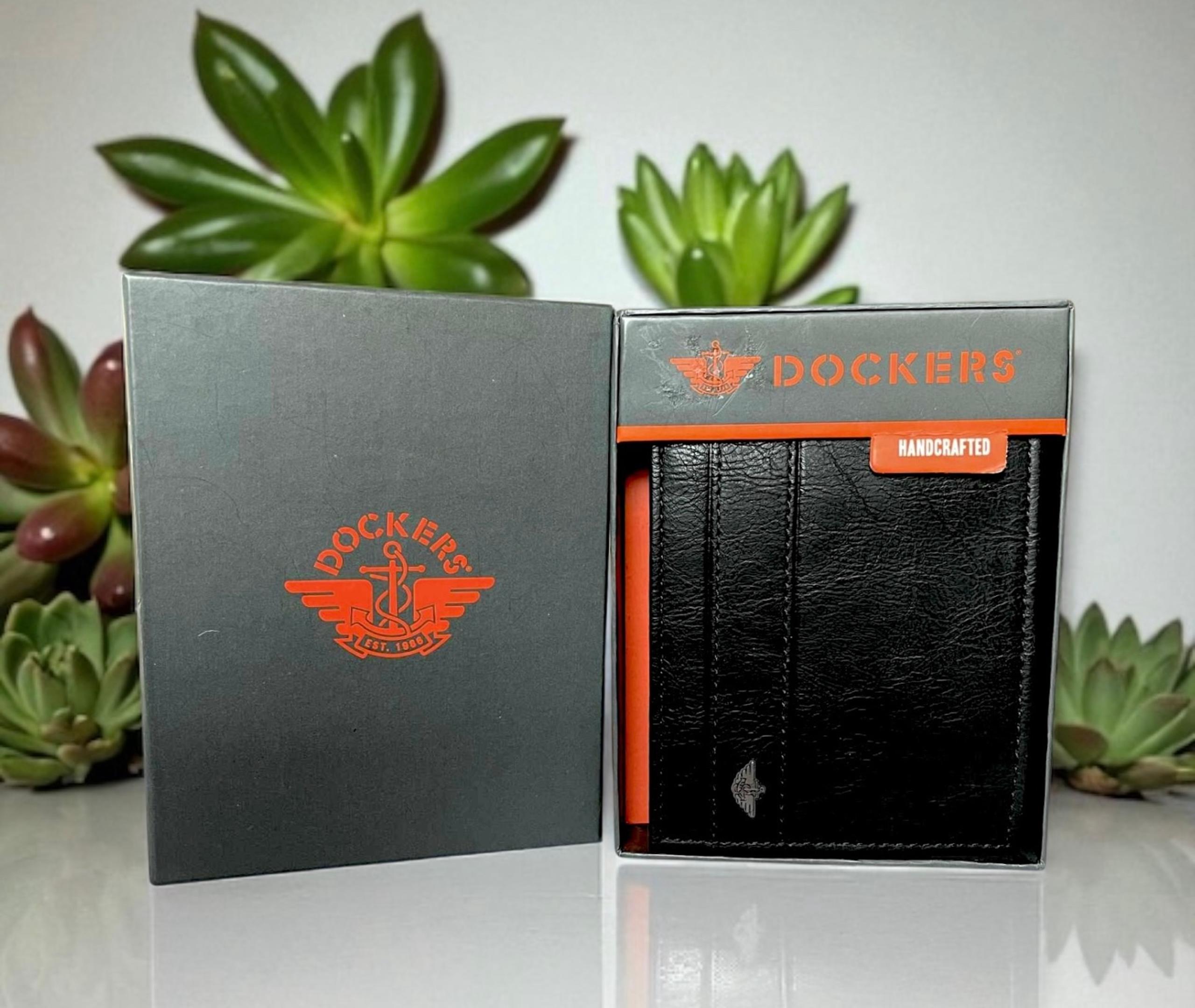 MEN’S BI-FOLD WALLET BLACK NIB! - Dockers