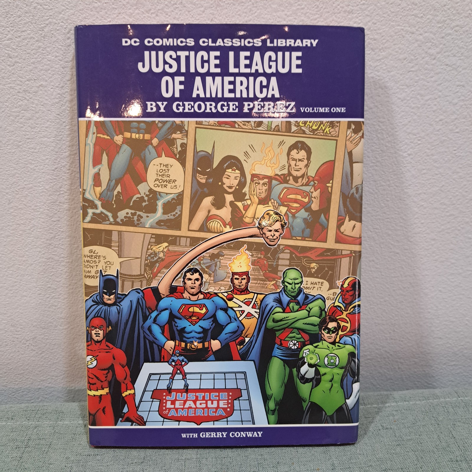 DC Comics Classics Library - JUSTICE LEAGUE OF AMERICA 1 - George Perez - HC
