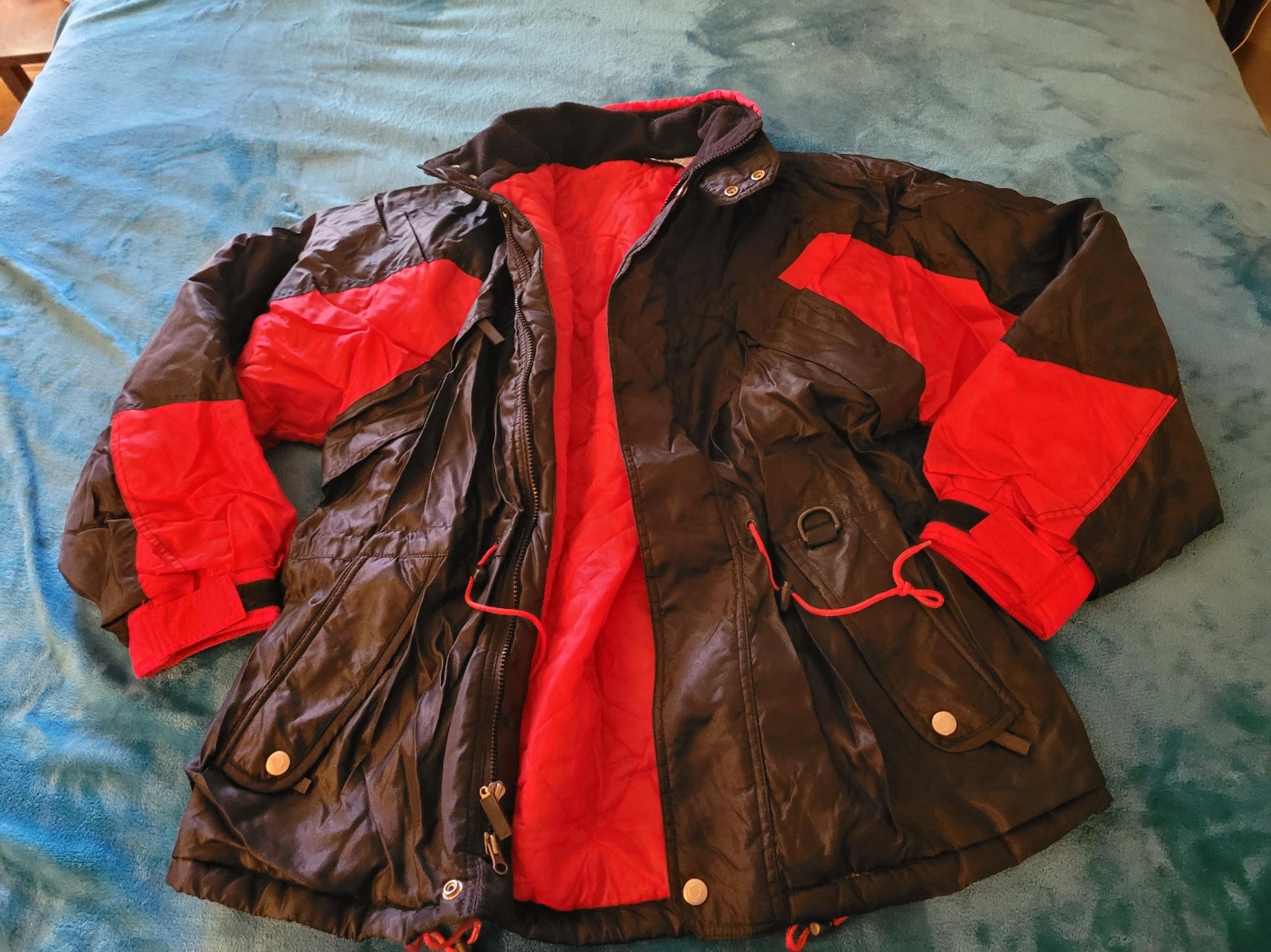 Vintage Marlboro Unlimited Gear Mens Black and Red Jacket Parka Size medium