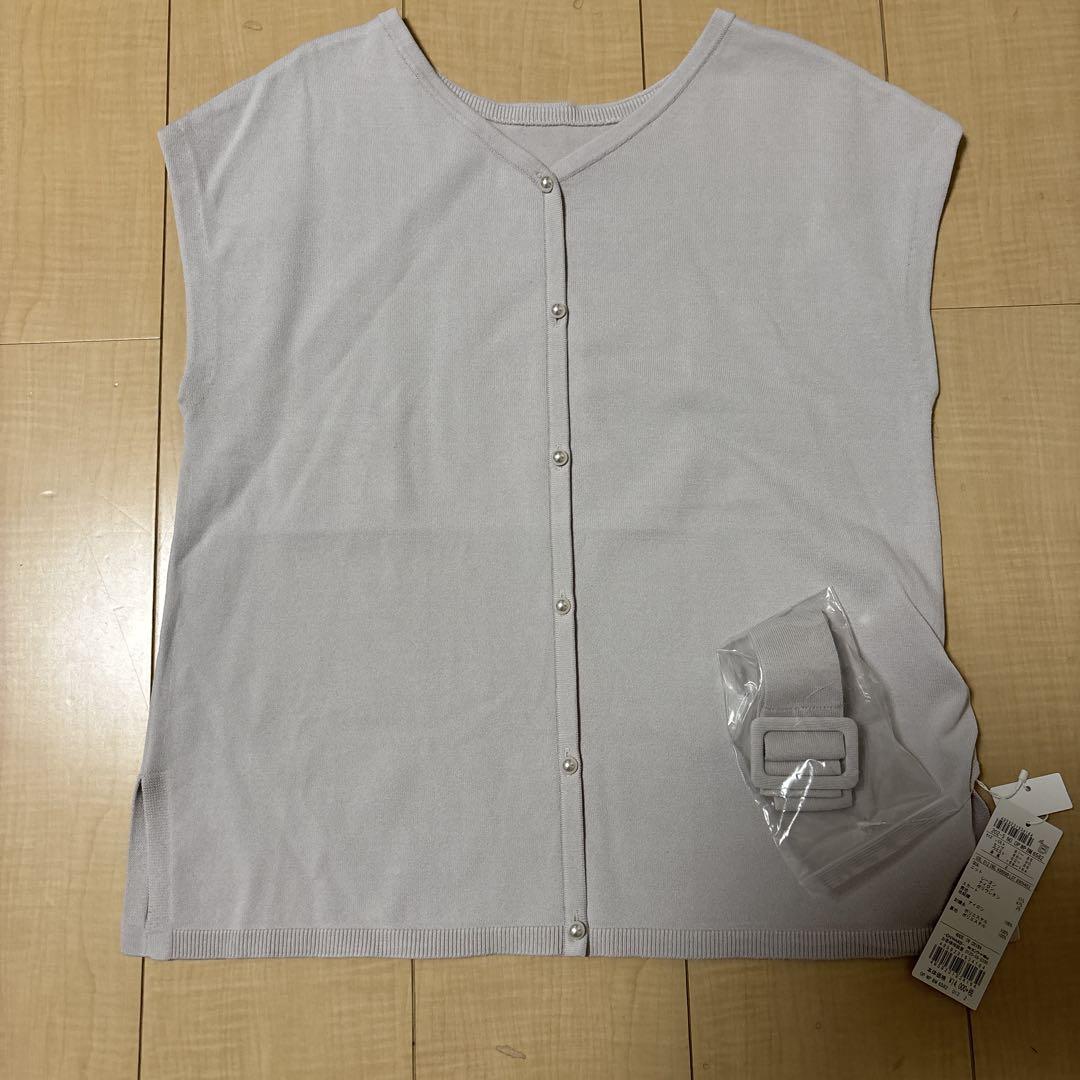 Brand new anySiS V-neck summer knit T-shirt, size 2 (M) by anySiS.