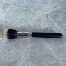 MAC Duo Fibre Makeup Brush