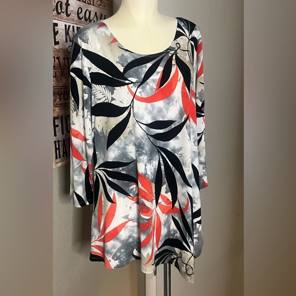 Dressy floral print asymetrical blouse nwt by Clara sun woo