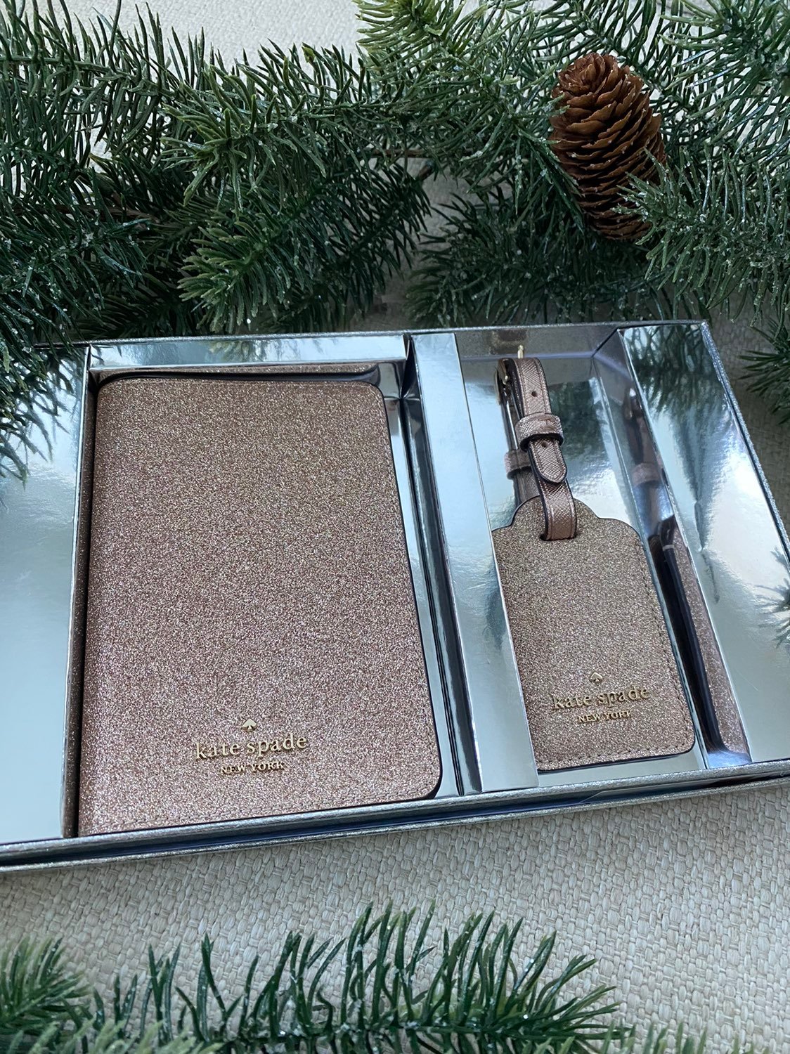 NWT Kate Spade passport holder/ tag