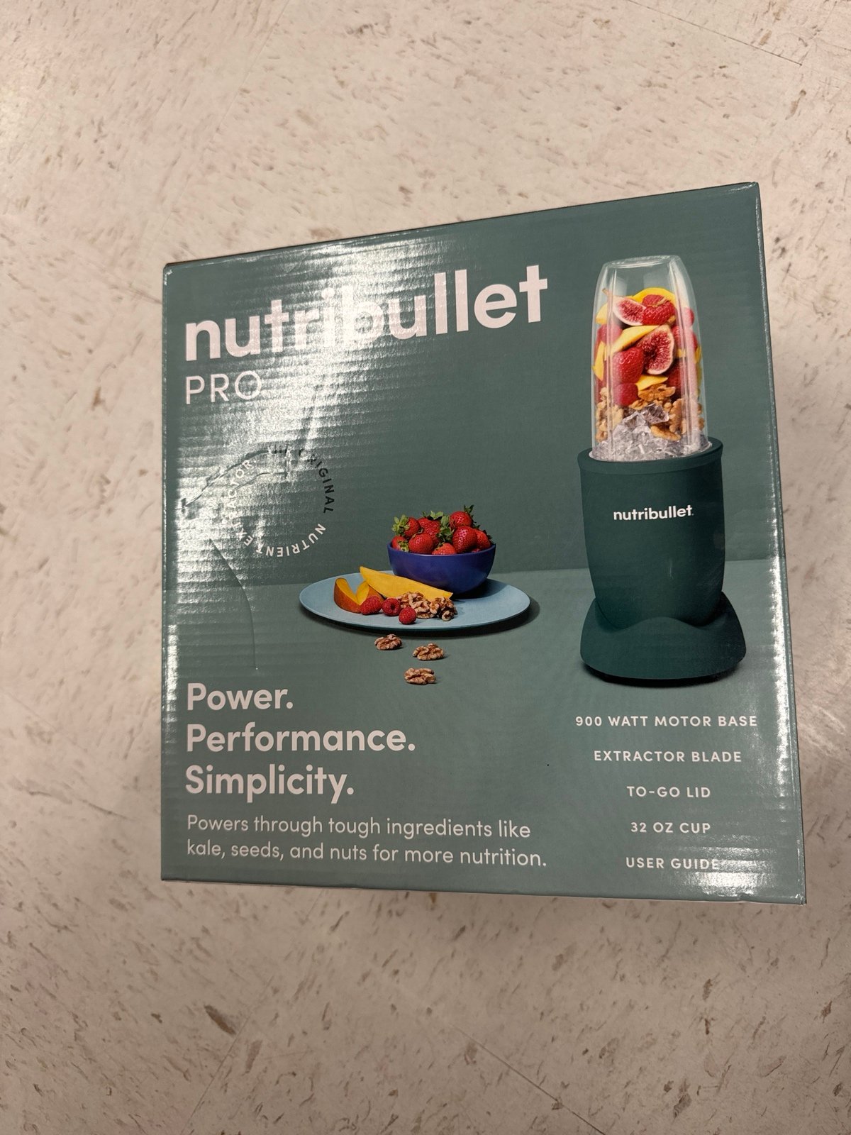 Nutribullet Pro 900-Watt, 32oz. Personal Blender