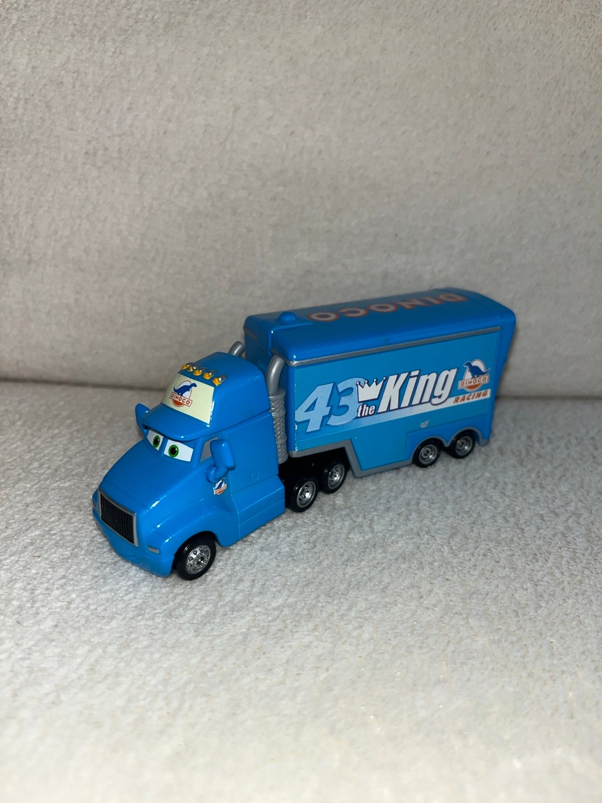 Disney Pixar Cars Mini Adventures Dinoco Hauler