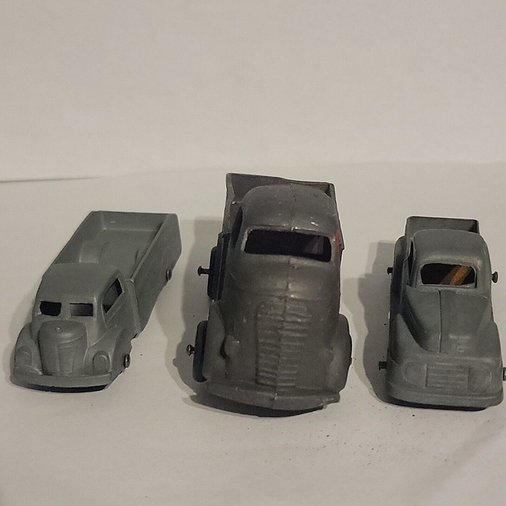 Tootsietoy Trucks 1940s 1950s Truck 3 3.5 Lot of 3 Vintage Toy Vehicles