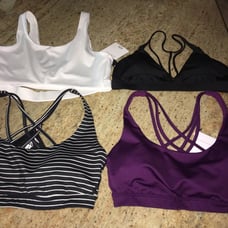 VS Sport Bras 4x50 Size Medium