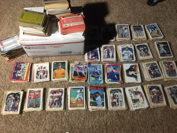 Baseball card lot over 1000