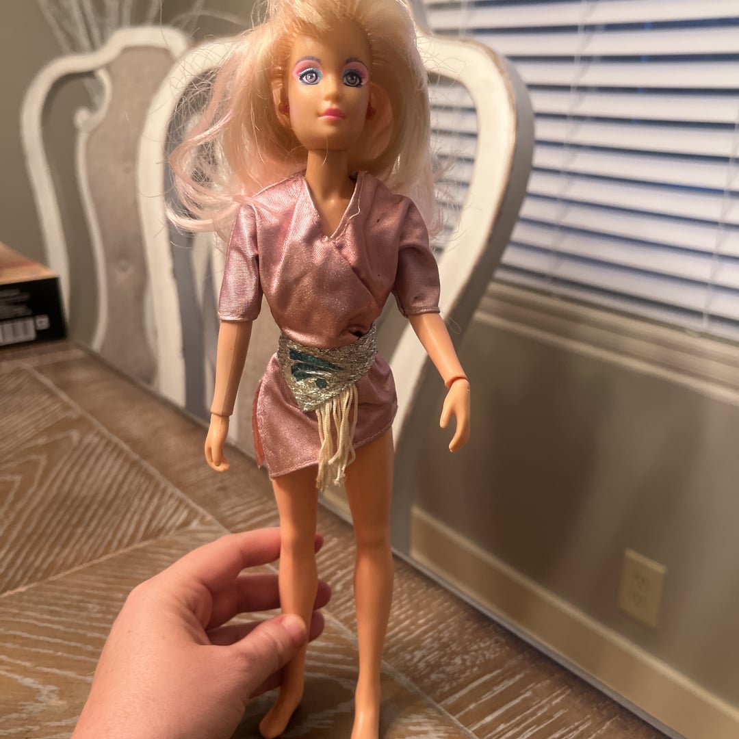 VINTAGE HASBRO 1985 JEM AND THE HOLOGRAMS JEM