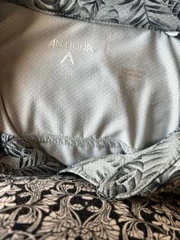 Item photo preview #3
